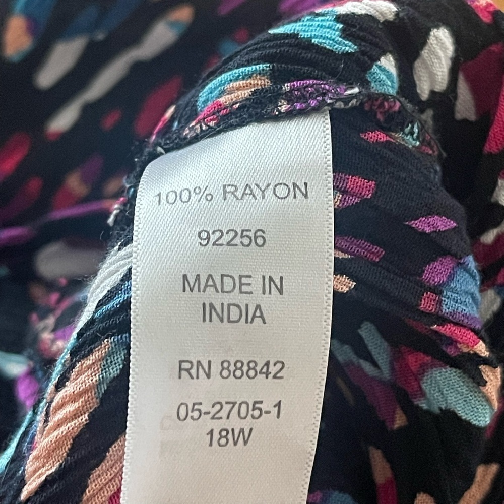 Roaman’s colorful crepe  jumper. Size 18W GUC - Picture 10 of 12